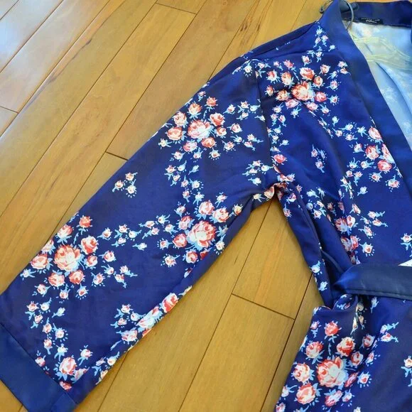 Morgan Lane x Fabfitfun Floral Robe Size S/M - Picture 3 of 10